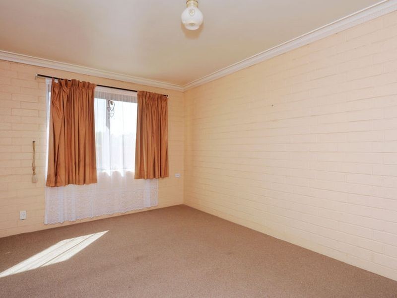 8/13 Merope Close, Rockingham WA 6168