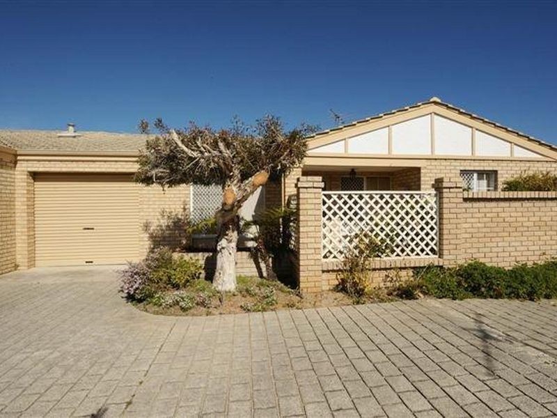 2/11 Bell Street, Rockingham WA 6168