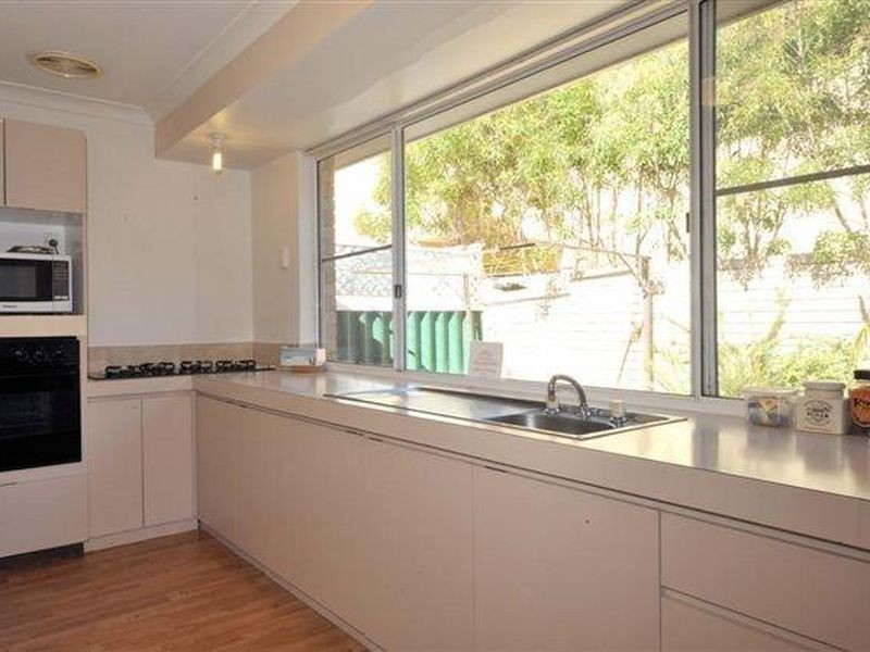 2/11 Bell Street, Rockingham WA 6168