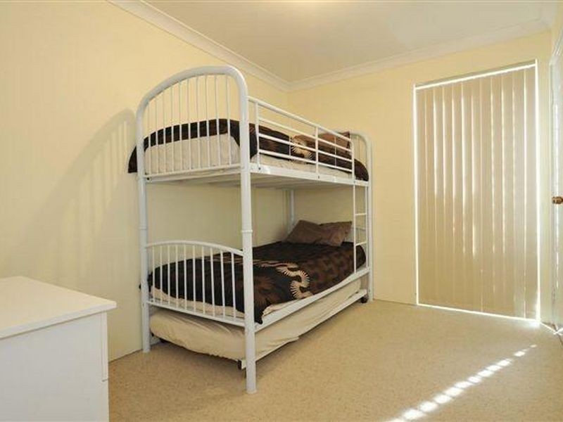 2/11 Bell Street, Rockingham WA 6168