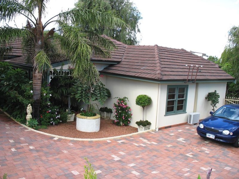 2 William Street, Rockingham WA 6168