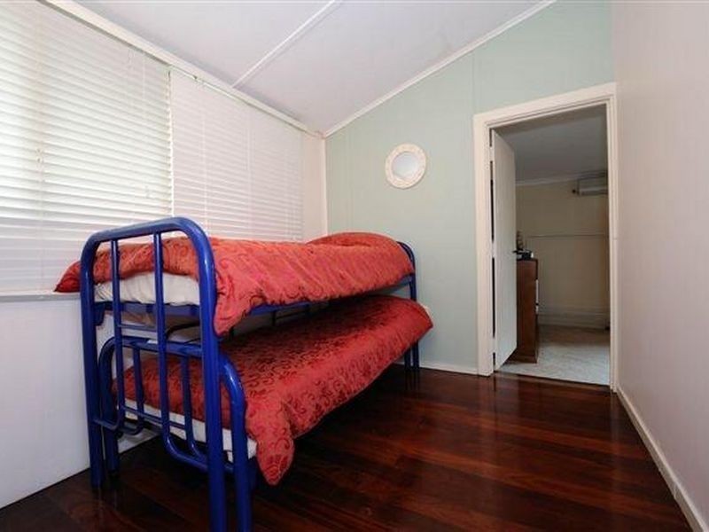 2 William Street, Rockingham WA 6168