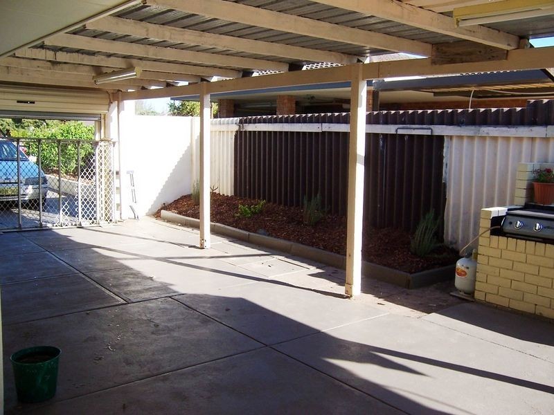 6 Burnside Way, Waikiki WA 6169