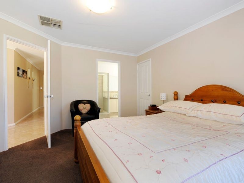 35 Tuomey Follows, Baldivis WA 6171