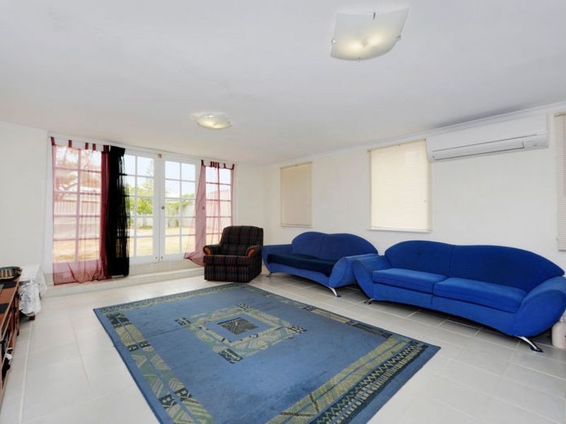 3 Monsoon Close, Waikiki WA 6169