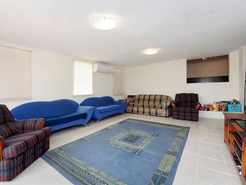 3 Monsoon Close, Waikiki WA 6169