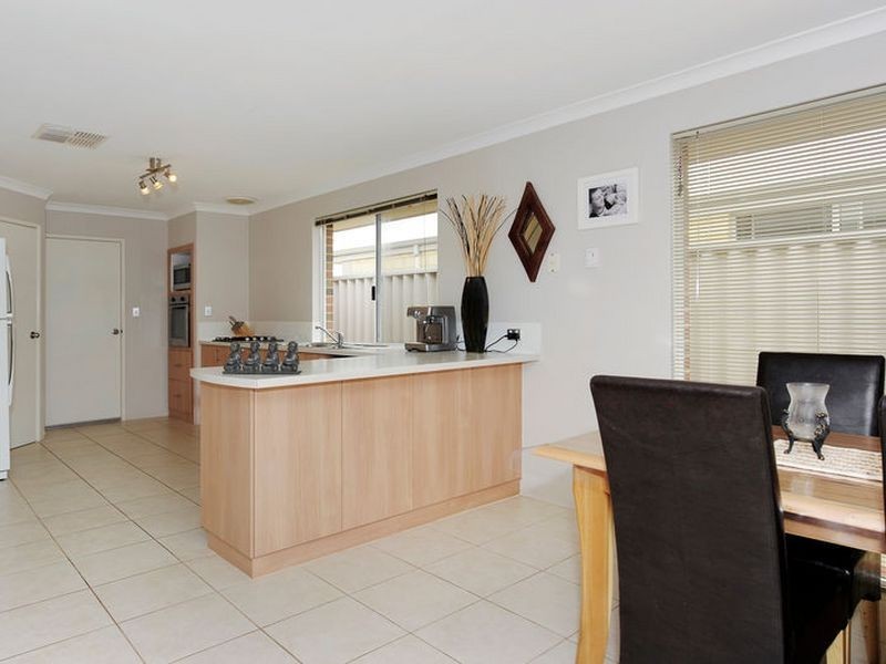 11 Celtic Crescent, Shoalwater WA 6169