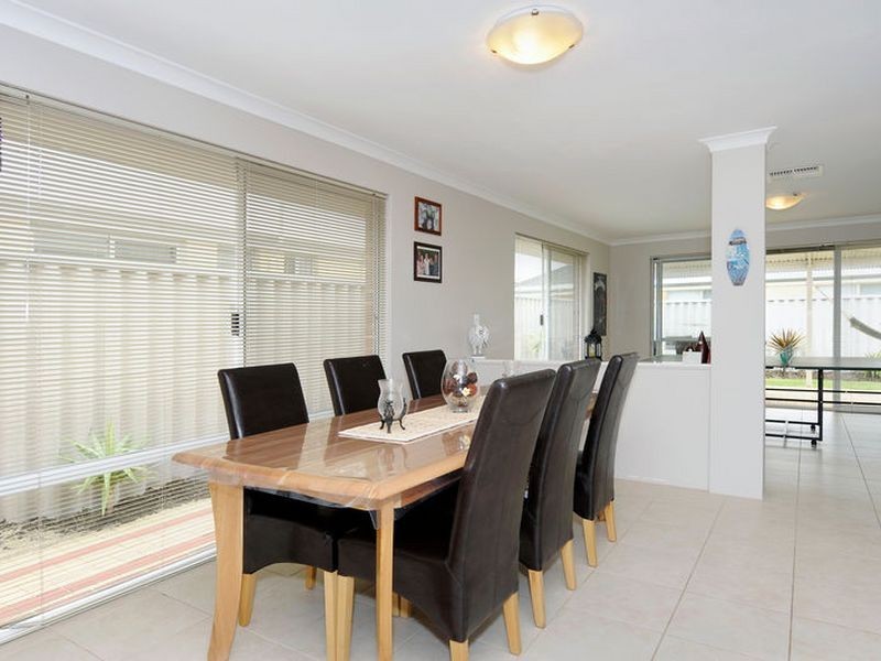 11 Celtic Crescent, Shoalwater WA 6169