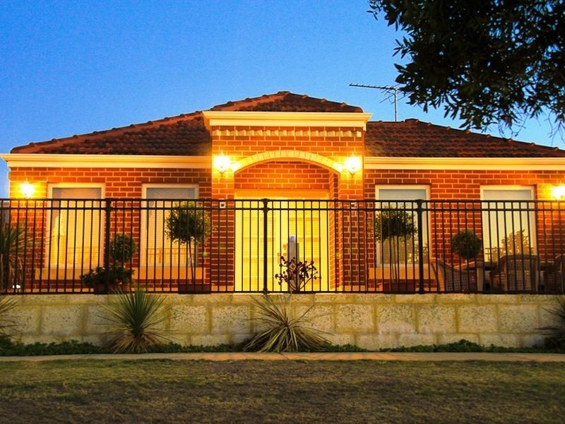 8 Verin Lane, Port Kennedy WA 6172