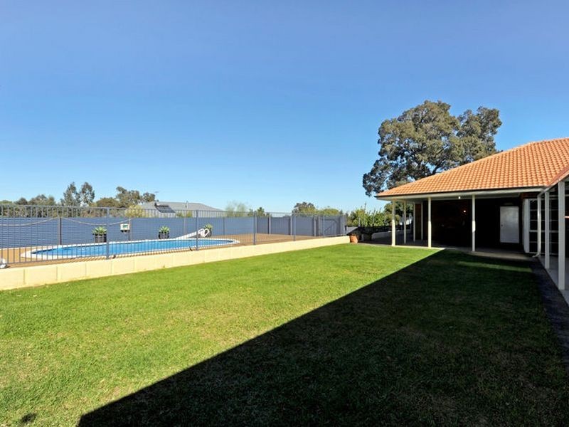 7 Scarpview Drive, Serpentine WA 6125