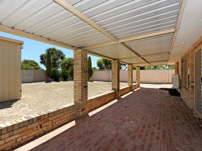 2 St Andrews Loop, Cooloongup WA 6168