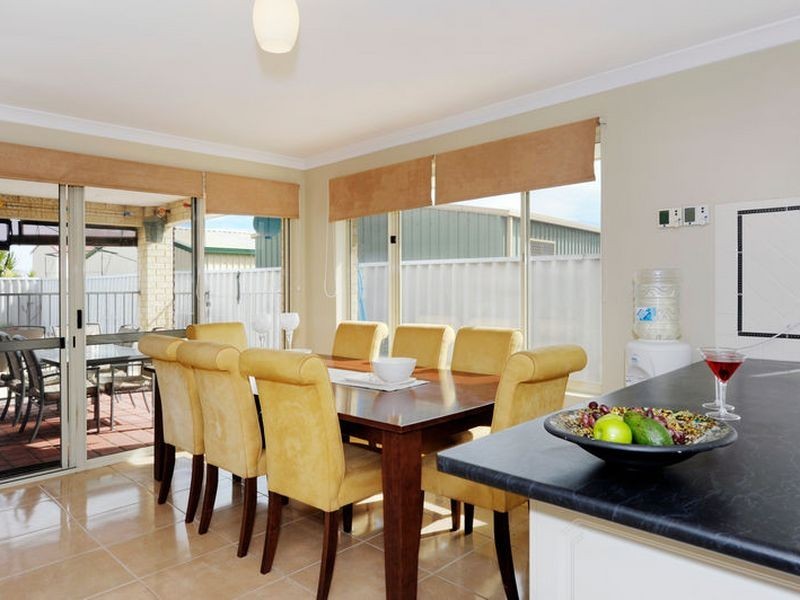 50 Hennessy Way, Rockingham WA 6168