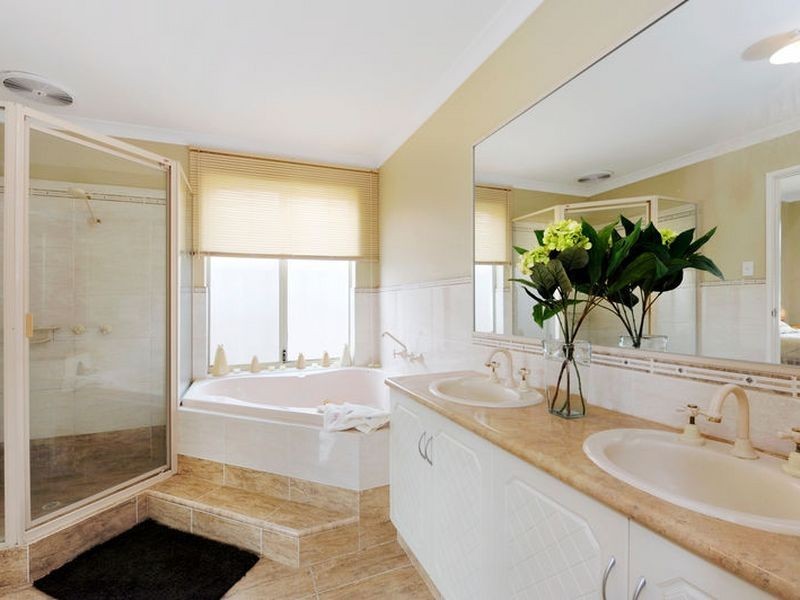 50 Hennessy Way, Rockingham WA 6168