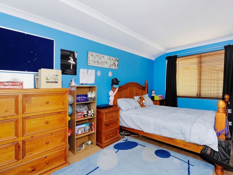 50 Hennessy Way, Rockingham WA 6168