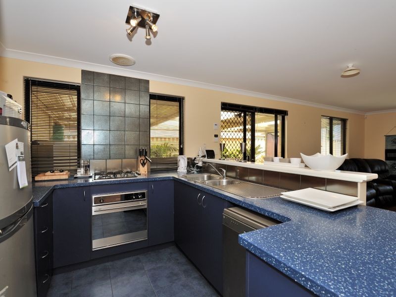 3 Edgbaston Crescent, Port Kennedy WA 6172