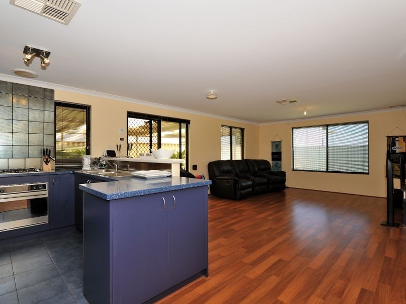 3 Edgbaston Crescent, Port Kennedy WA 6172