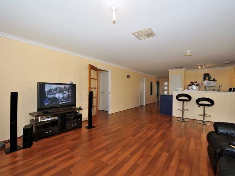 3 Edgbaston Crescent, Port Kennedy WA 6172