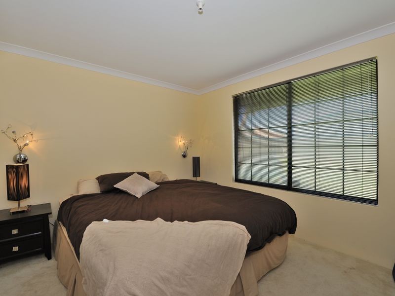 3 Edgbaston Crescent, Port Kennedy WA 6172