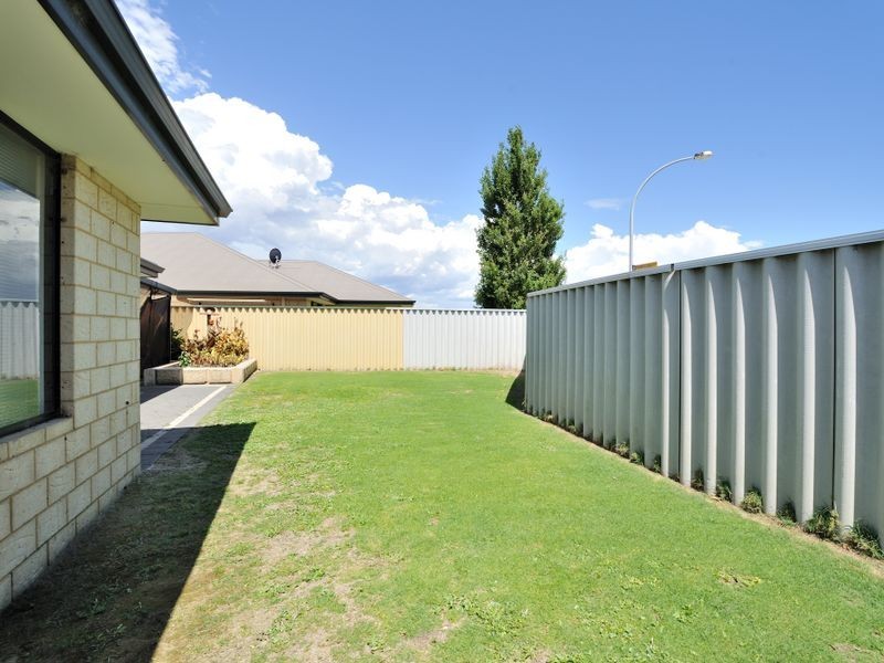 3 Edgbaston Crescent, Port Kennedy WA 6172