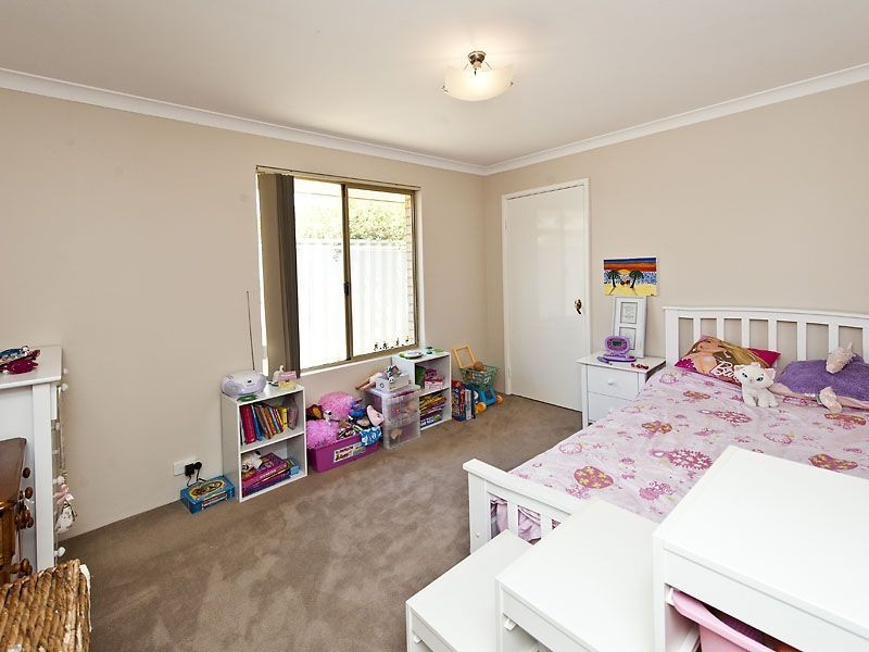 174 Grand Ocean Blvd, Port Kennedy WA 6172