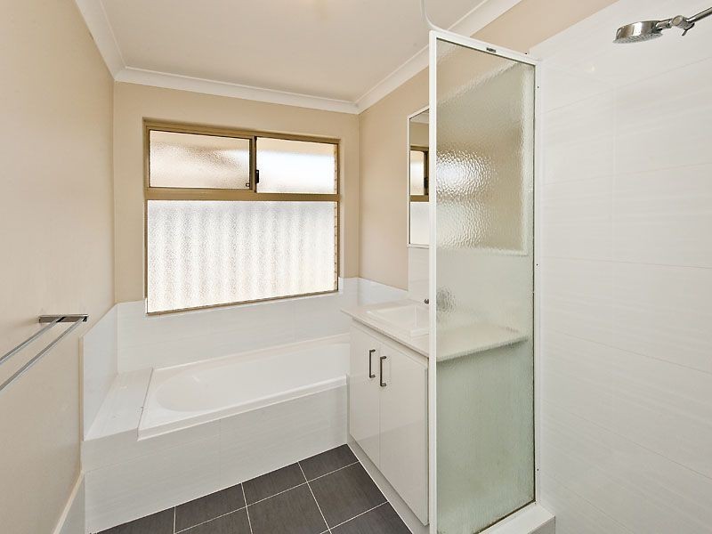 174 Grand Ocean Blvd, Port Kennedy WA 6172