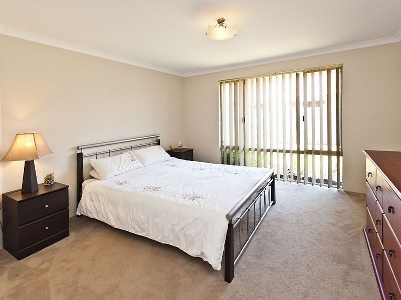 174 Grand Ocean Blvd, Port Kennedy WA 6172