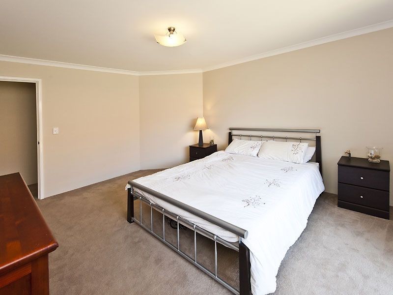 174 Grand Ocean Blvd, Port Kennedy WA 6172