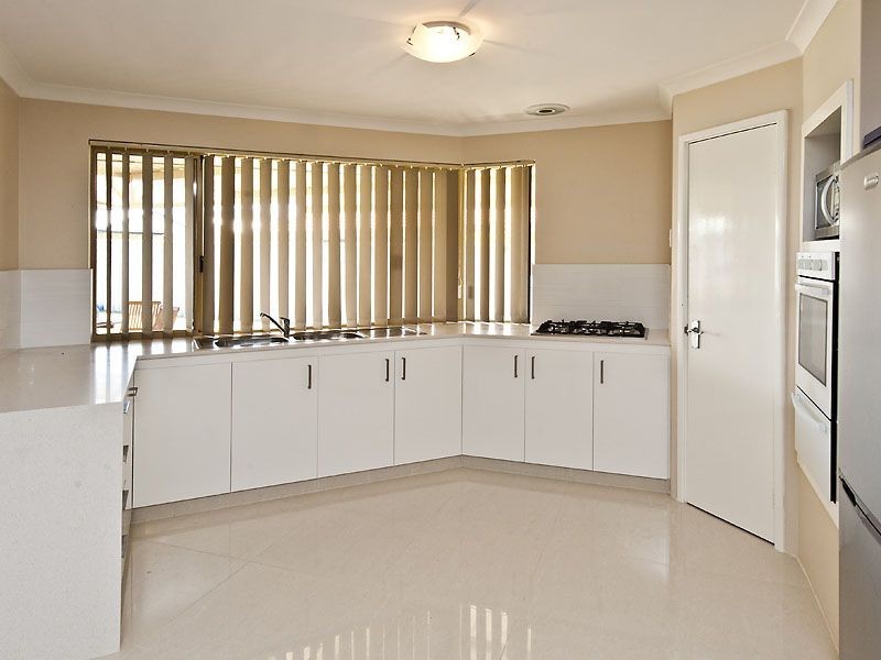 174 Grand Ocean Blvd, Port Kennedy WA 6172