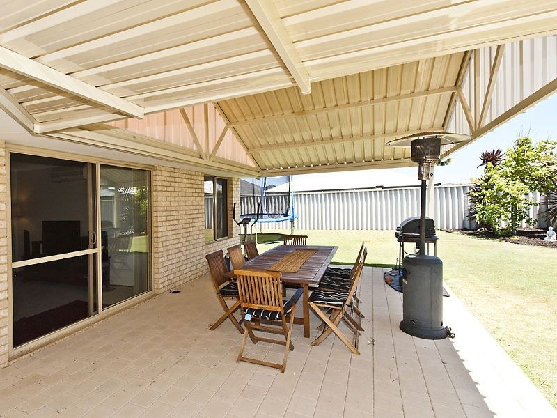 174 Grand Ocean Blvd, Port Kennedy WA 6172