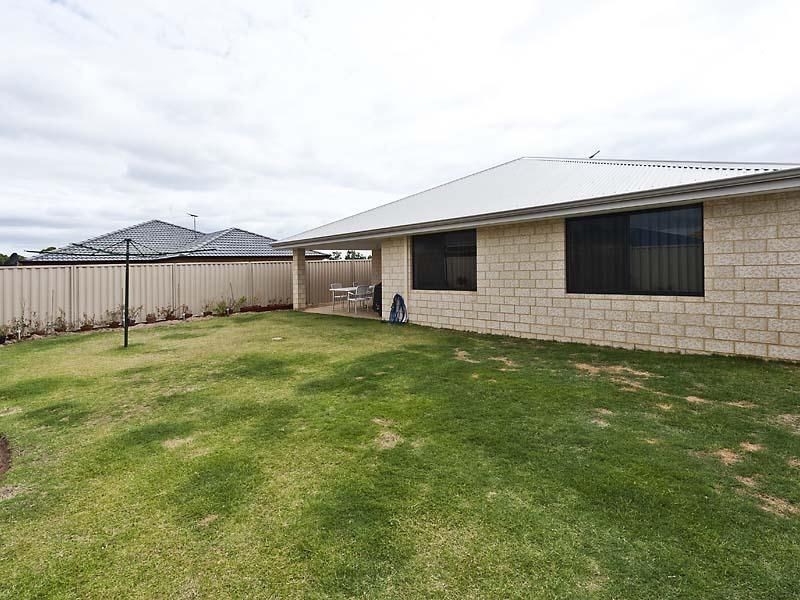 16 Mariposa Boulevard, Secret Harbour WA 6173