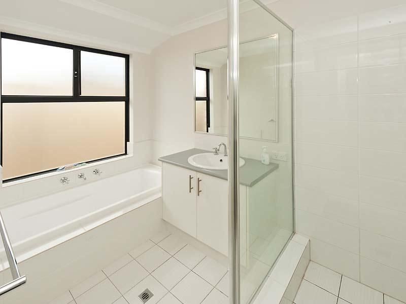 16 Mariposa Boulevard, Secret Harbour WA 6173