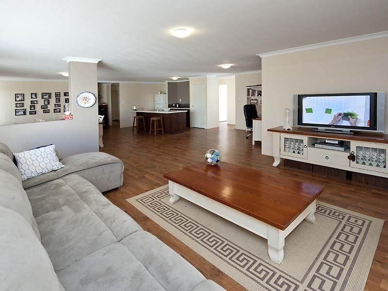 8 Caves Way, Secret Harbour WA 6173