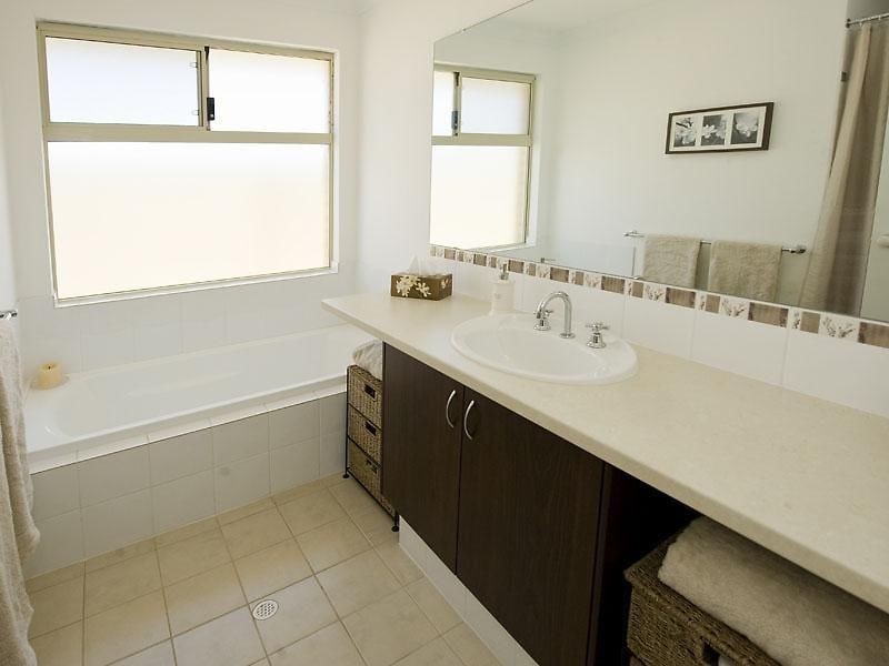 8 Caves Way, Secret Harbour WA 6173