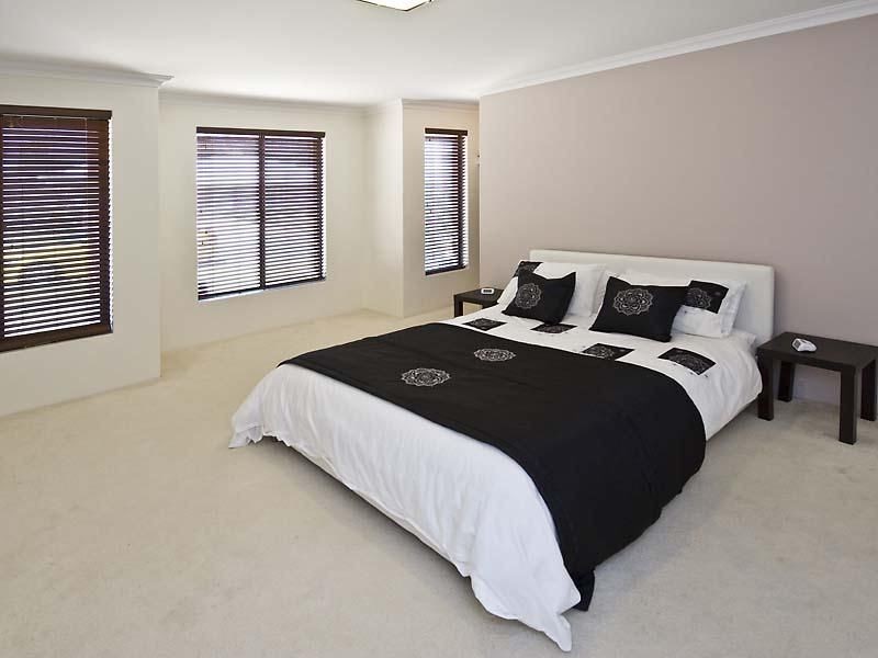 17 Arrowwood Loop, Secret Harbour WA 6173