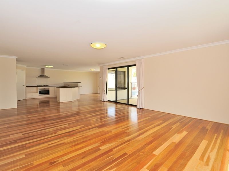 38 Bancoura Parkway, Secret Harbour WA 6173