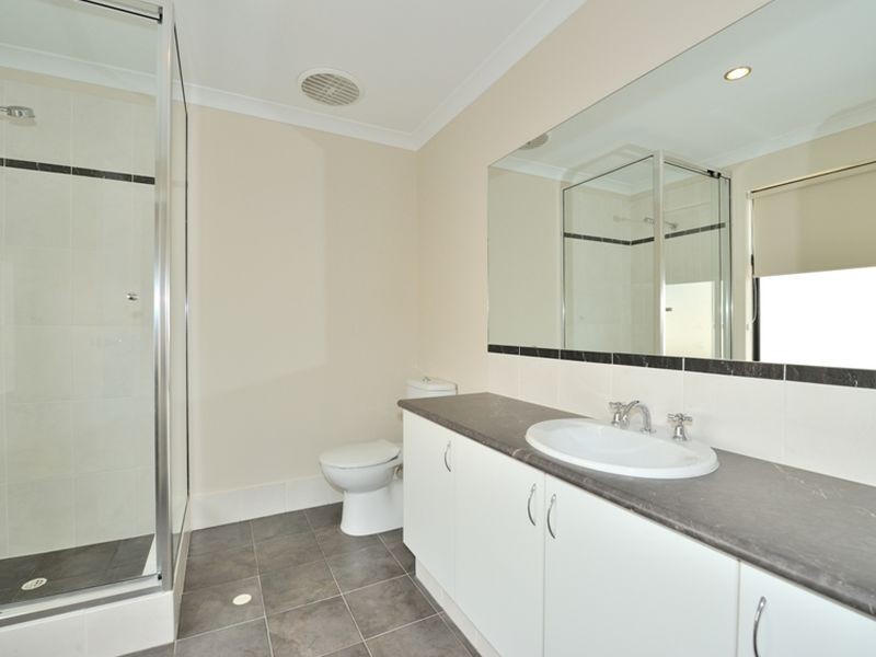 38 Bancoura Parkway, Secret Harbour WA 6173