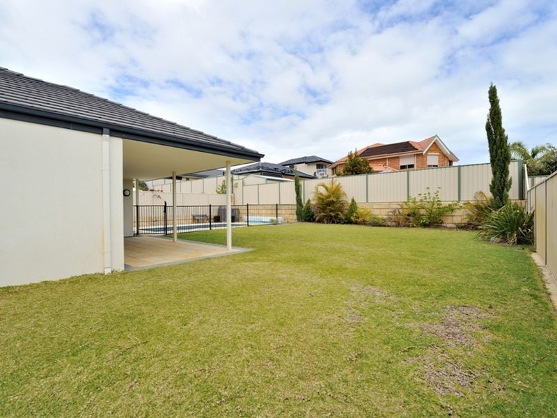 38 Bancoura Parkway, Secret Harbour WA 6173