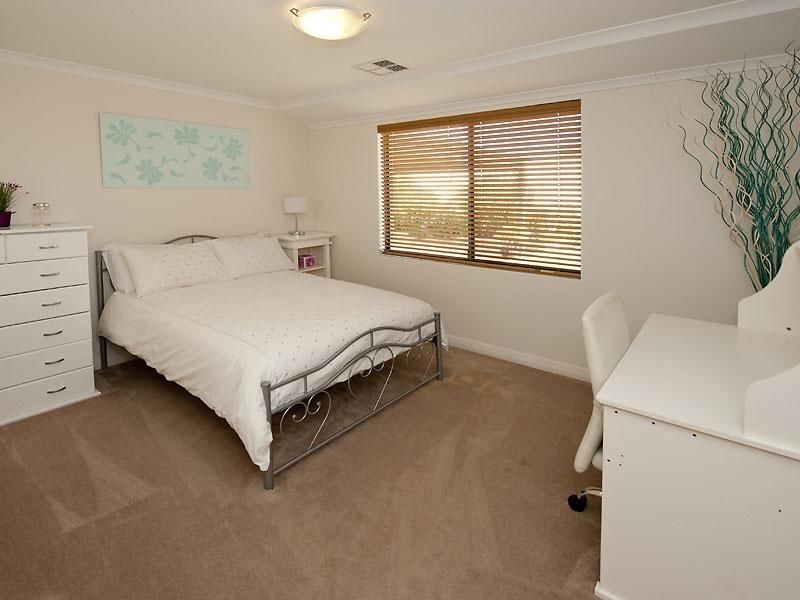 12 Salton Street, Secret Harbour WA 6173