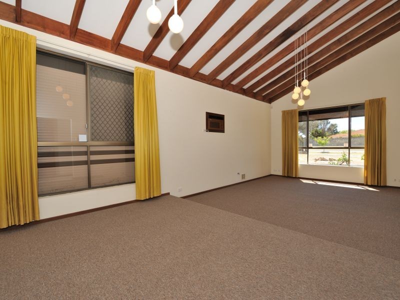19 Warnbro Sound Avenue, Warnbro WA 6169