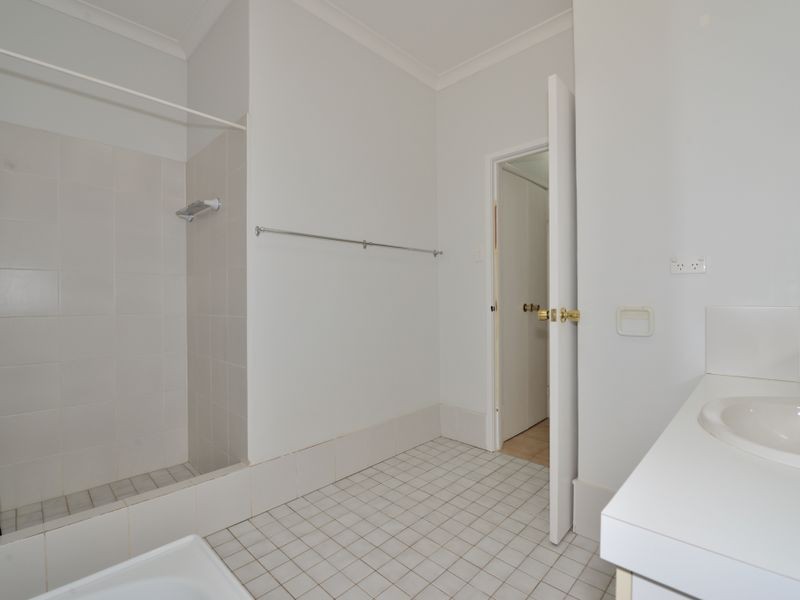 19 Warnbro Sound Avenue, Warnbro WA 6169
