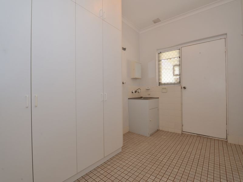 19 Warnbro Sound Avenue, Warnbro WA 6169