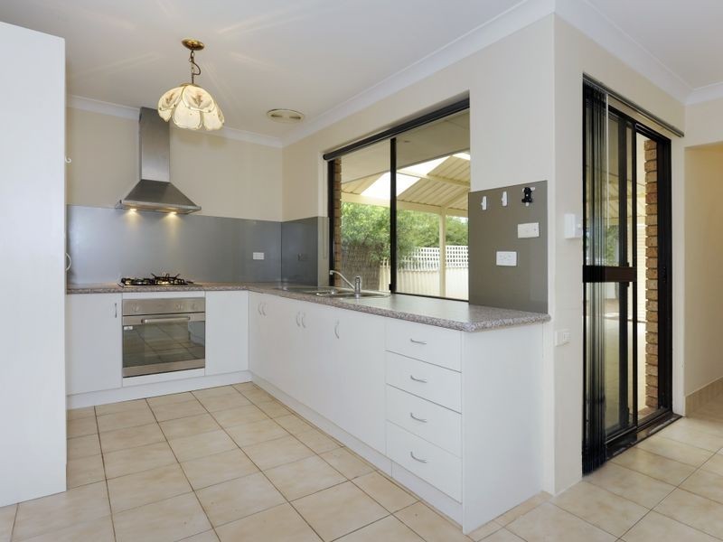 32 Solquest Way, Cooloongup WA 6168