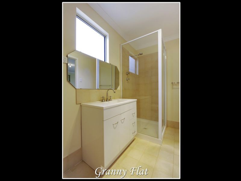 32 Solquest Way, Cooloongup WA 6168