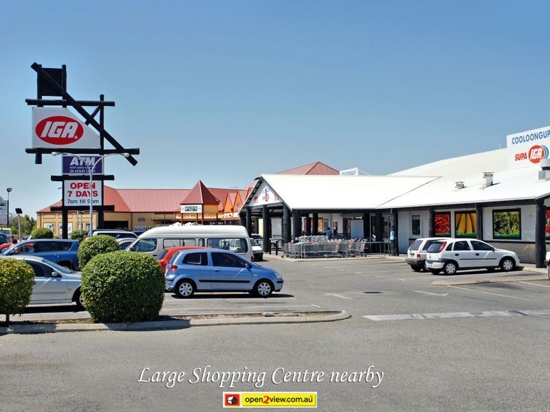 32 Solquest Way, Cooloongup WA 6168