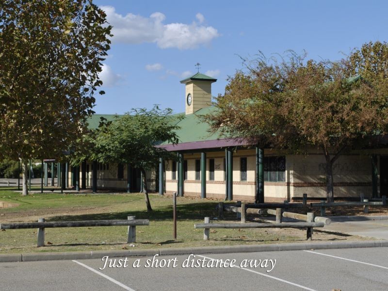 32 Solquest Way, Cooloongup WA 6168