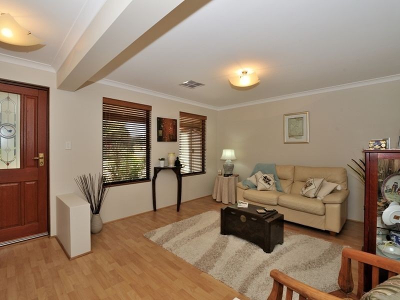 21 Chantilly Way, Meadow Springs WA 6210