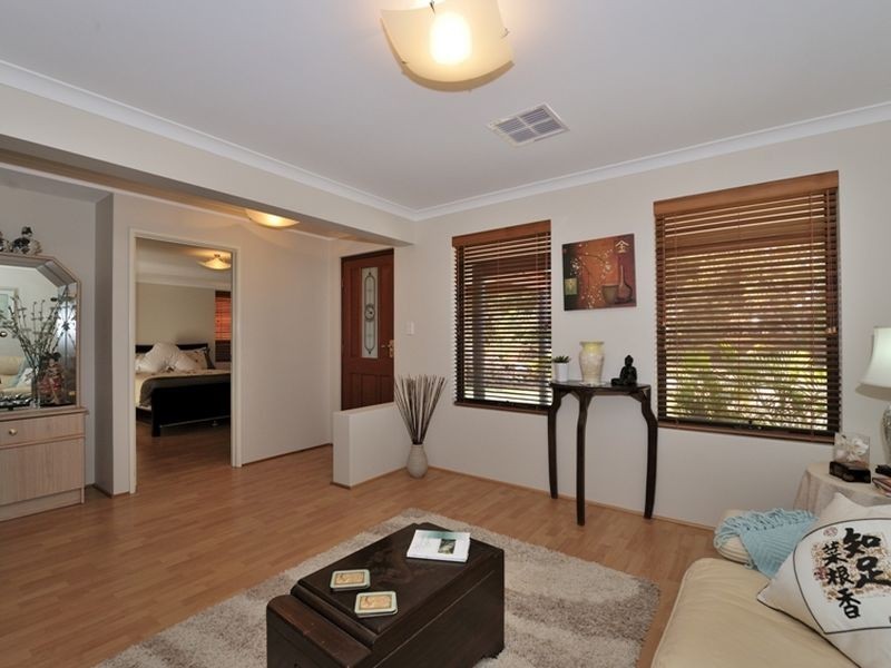 21 Chantilly Way, Meadow Springs WA 6210