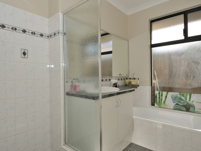 21 Chantilly Way, Meadow Springs WA 6210