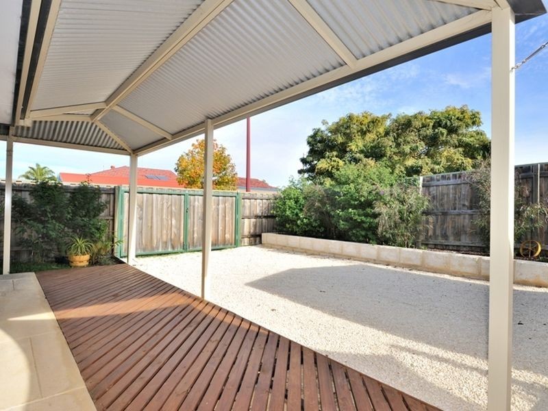 21 Chantilly Way, Meadow Springs WA 6210