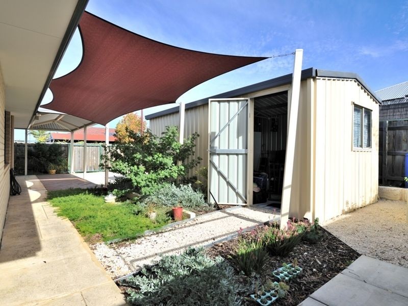 21 Chantilly Way, Meadow Springs WA 6210